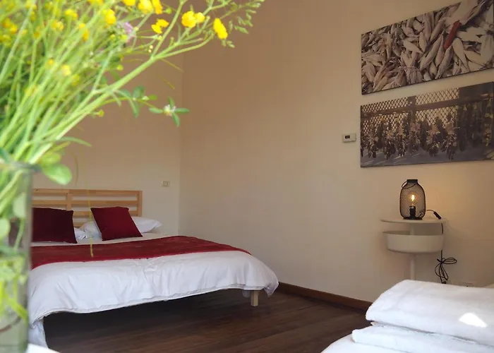 Open Cascina Alloggio per agriturismo Colico