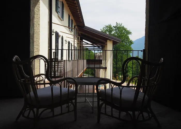 Open Cascina Alloggio per agriturismo Colico