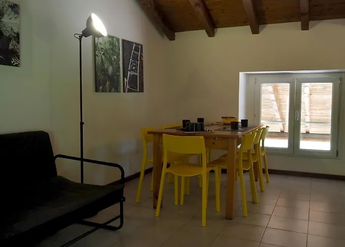 Open Cascina Alloggio per agriturismo Colico